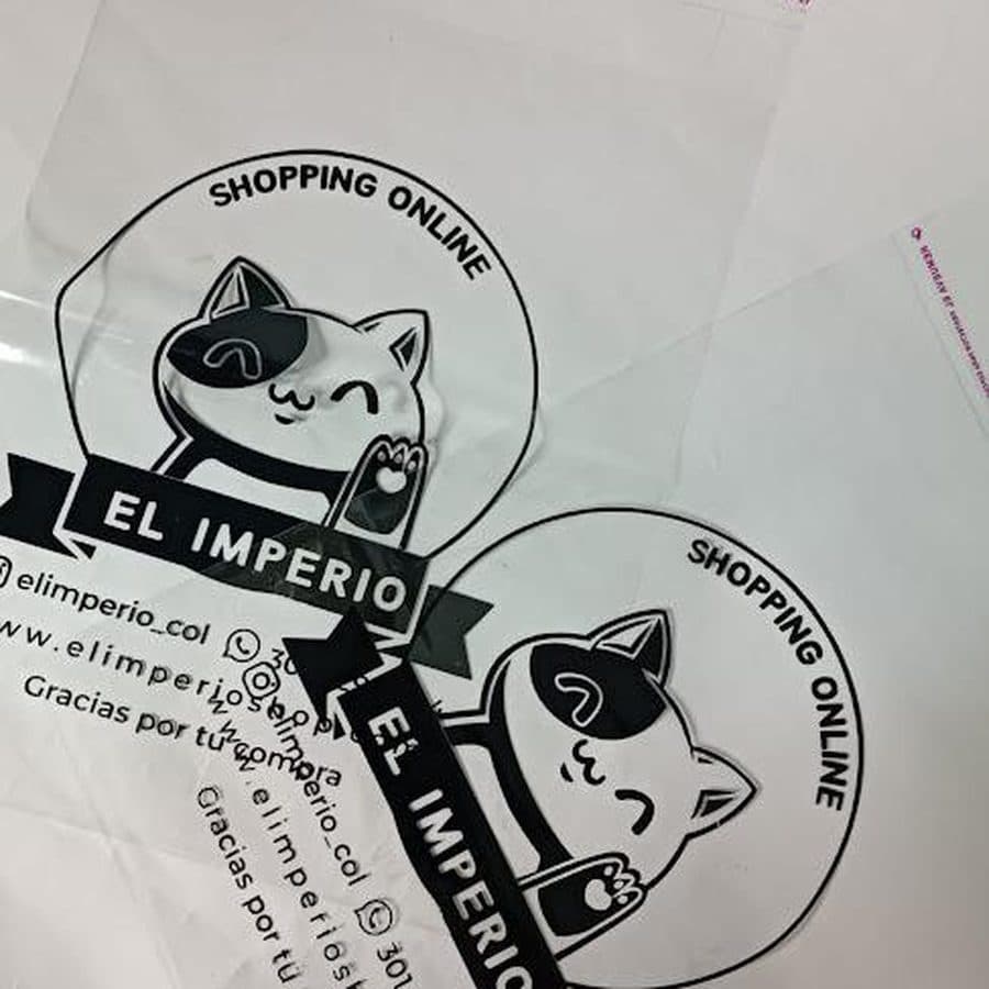Bolsa de polipropileno transparente con solapa adhesiva y marca impresa